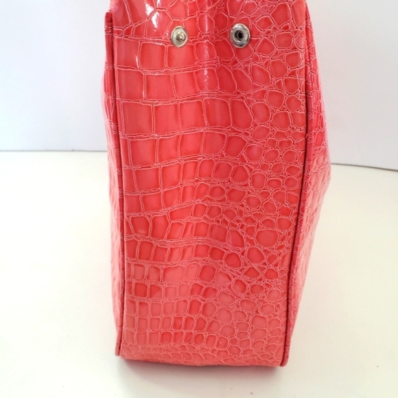 Women Large Pink Croccodile Print Tote - Picture 6 of 11